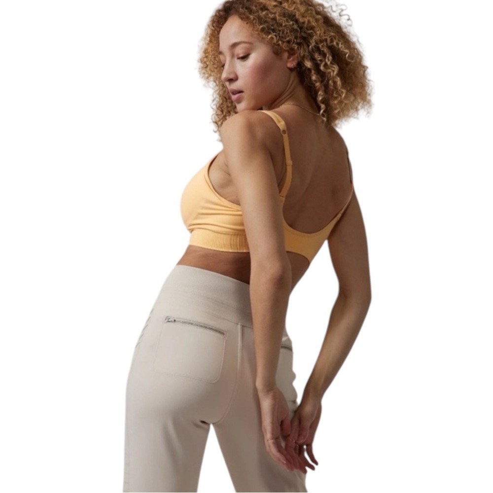 ATHLETA Bra in Tangerine Size Medium NWT — GORGEOUS COLOR!!! - Picture 3 of 11